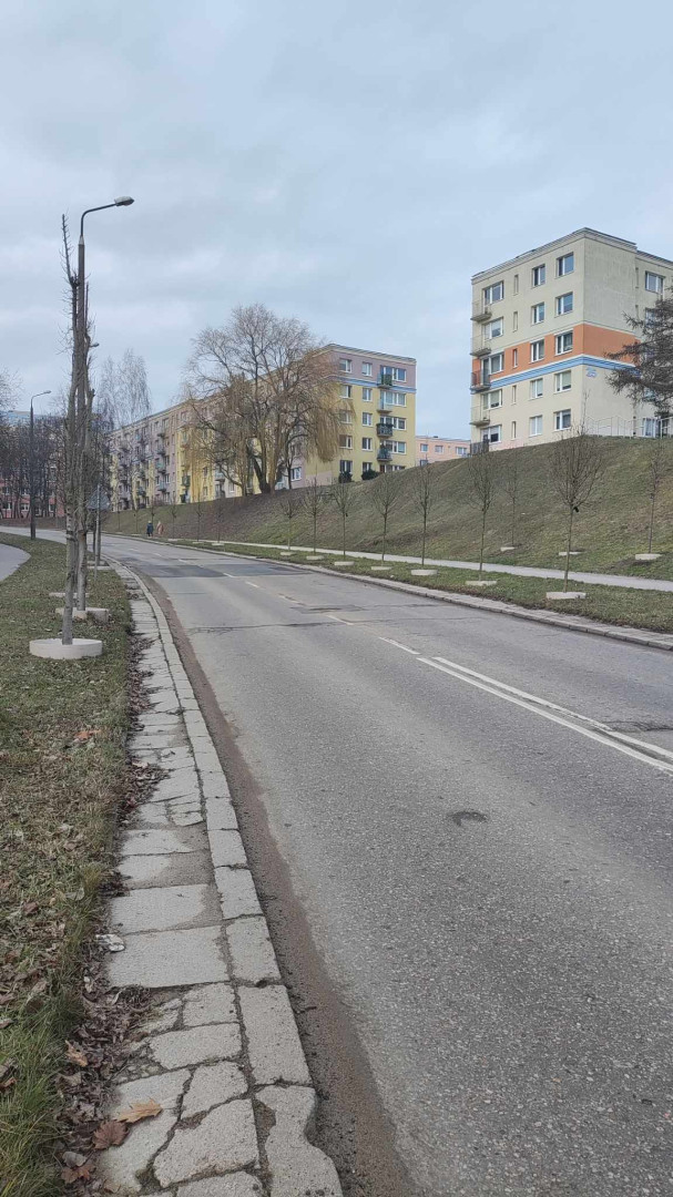 Ulica Barcza w kierunku pętli autobusowej