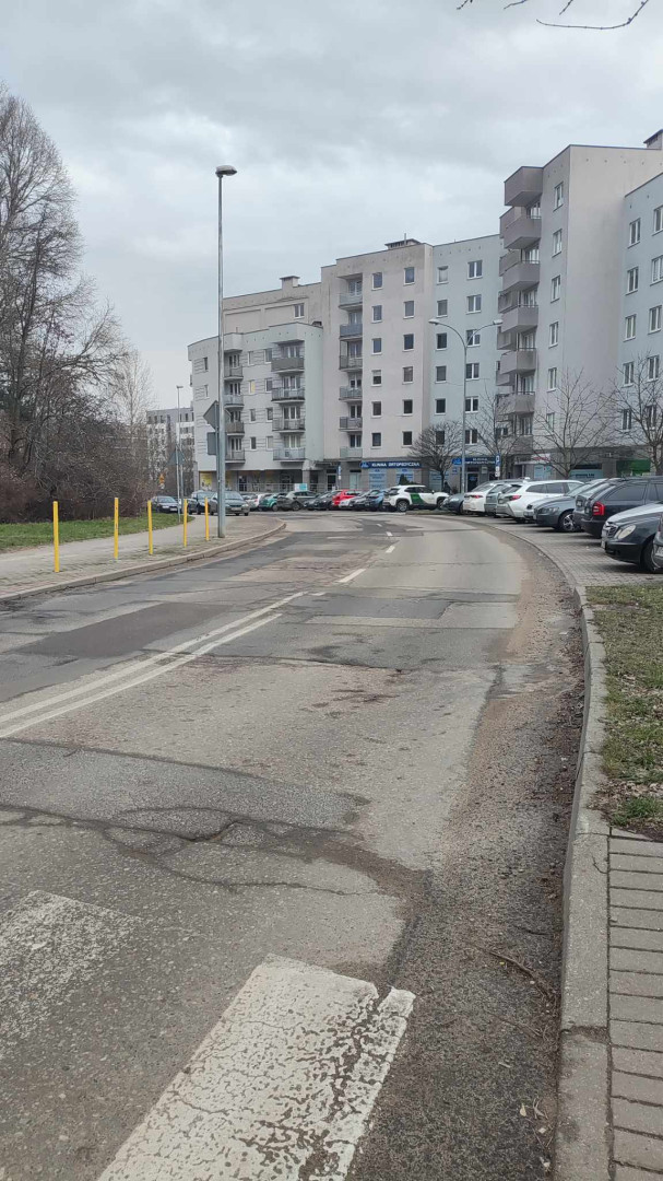 Ulica Barcza w kierunku Carrefour