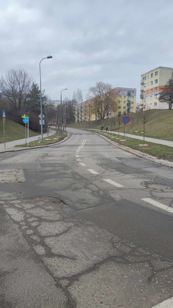 Ulica Barcza w kierunku pętli autobusowej