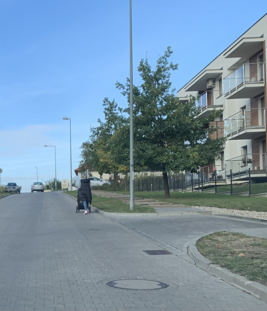 Część chodnika przy ul Nowaka Część chodnika przy ul Nowaka